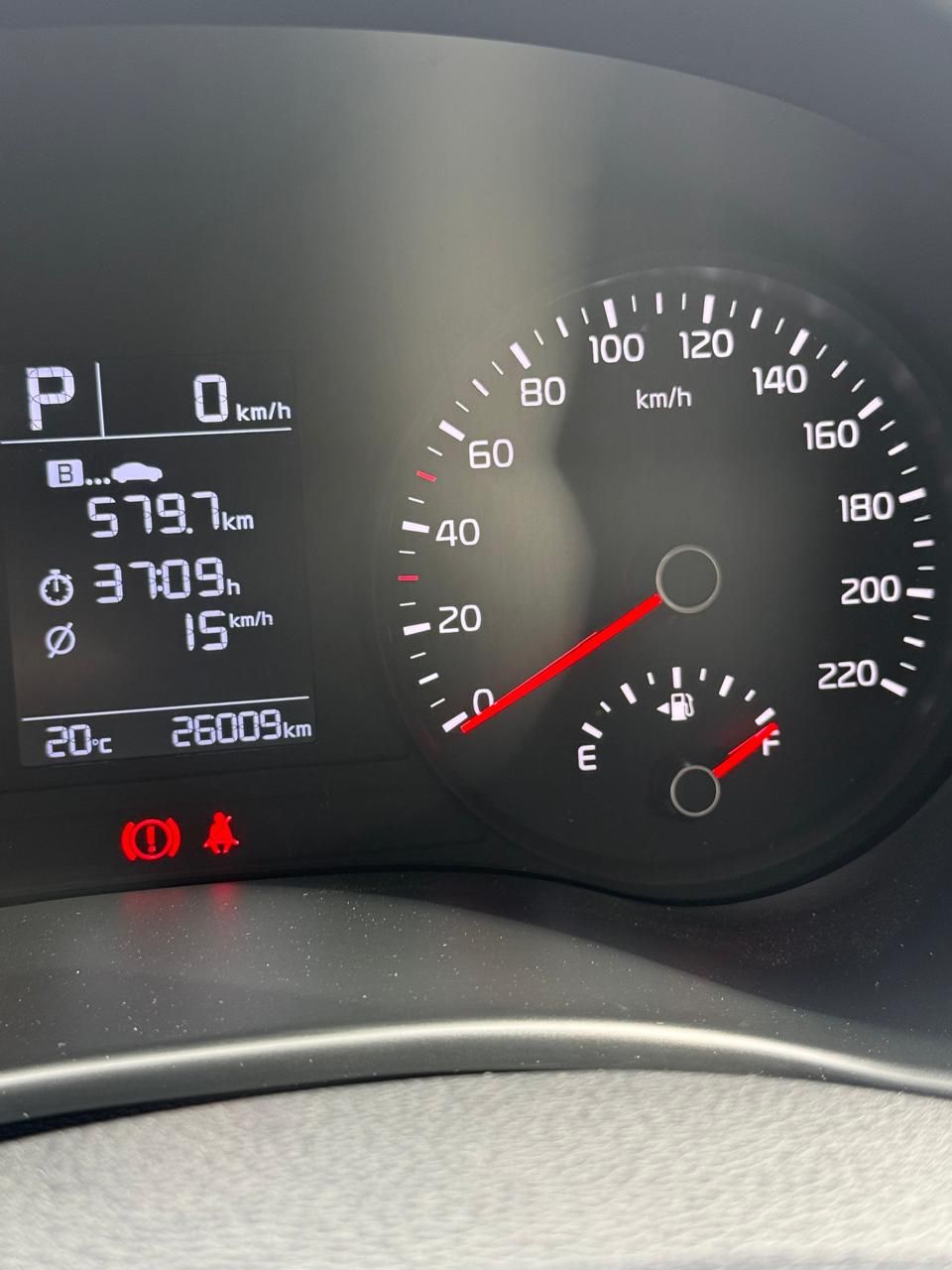 Tablero del Kia Rio con el kilometraje real