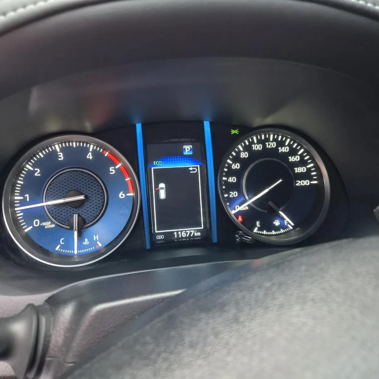 Tablero de la Toyota Fortuner SRV con 11.677 km